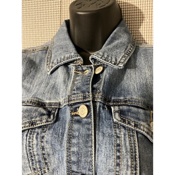 Maurices Denim Jacket Women’s Small Blue Jean Trucker Biker Inside Pockets - Picture 3 of 9